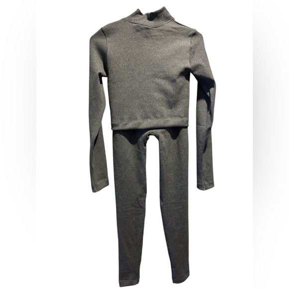 Fct two piece grey leggings and mock neck long sleeve zip up jacket NWT - Picture 2 of 8
